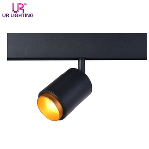 Ángulo de haz ajustable Luz de mancha de pista magnética negra y dorada 7W C107